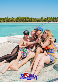 Catamaran Luis with the girls